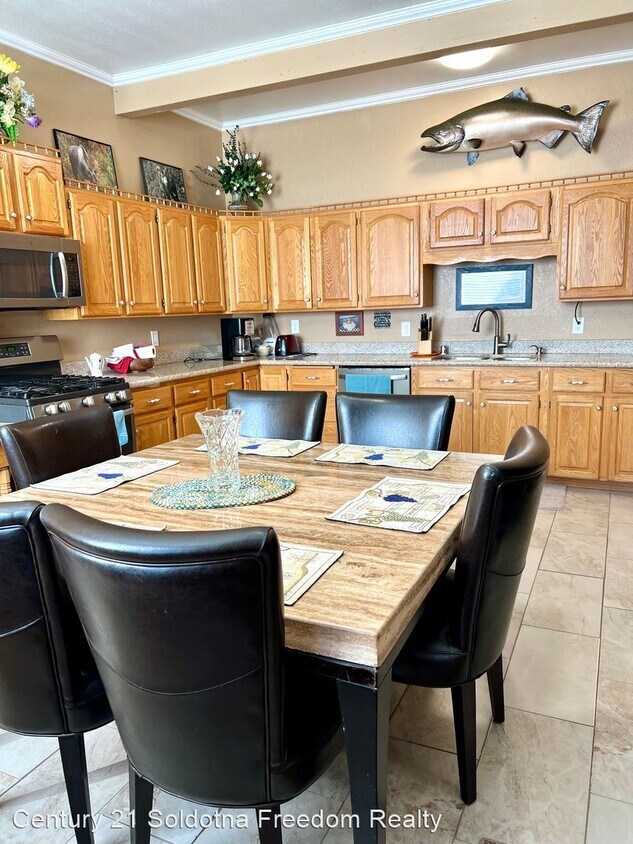 Primary Photo - 3 br, 2 bath House - 339 Porcupine Court