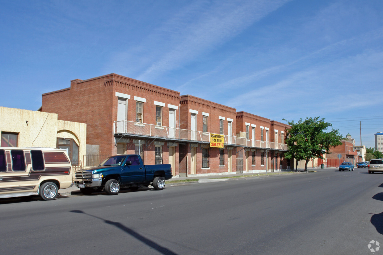 Building Photo - 801 S Mesa St