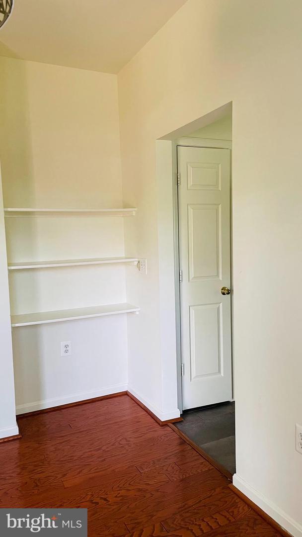 Foto del edificio - 4132 Fountainside Ln