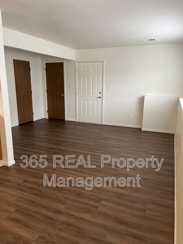 Building Photo - 3625 Centennial Cir