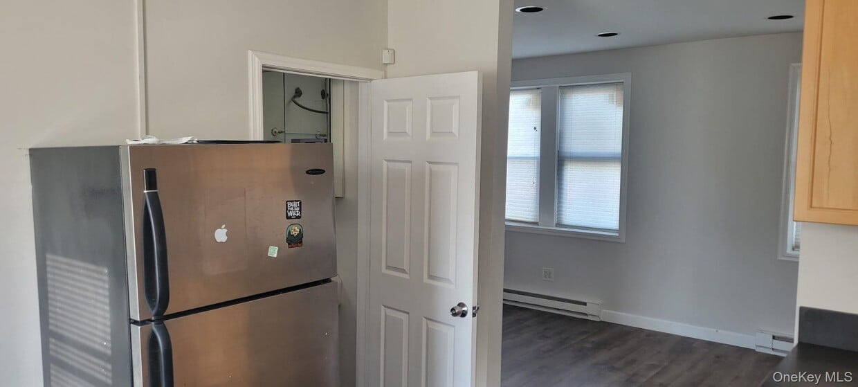 Foto del edificio - 194 Jericho Tpke