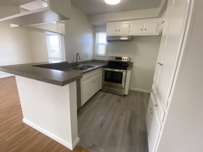 Building Photo - 1835 Grant Ave