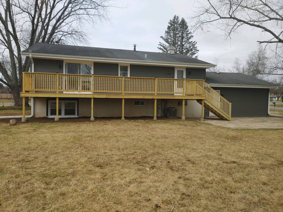 Building Photo - 9821 Katie Ct