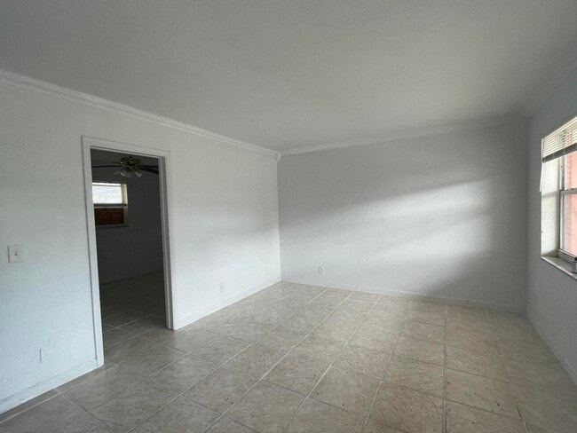 Building Photo - 531 C St
