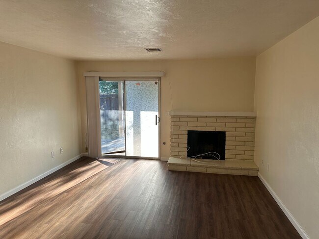 Foto del edificio - 2902 S University St