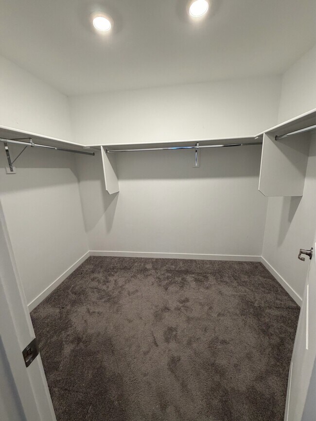 Foto del edificio - 4248 W Perspective St