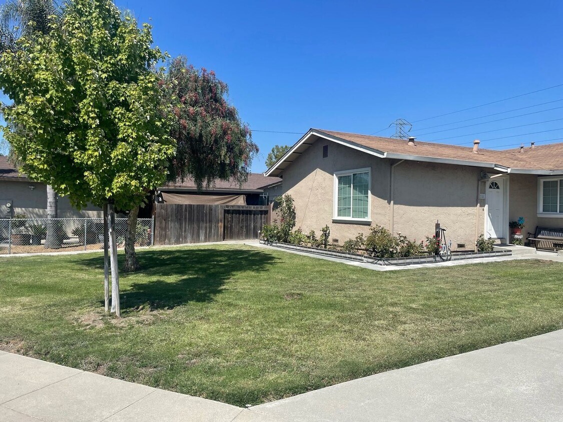 Foto principal - SAN JOSE - Well Maintained 2/1 Duplex