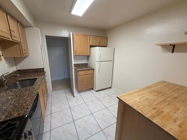 Foto del edificio - 6001 Arlington Blvd