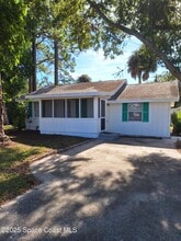 Building Photo - 4065 Coquina Ave