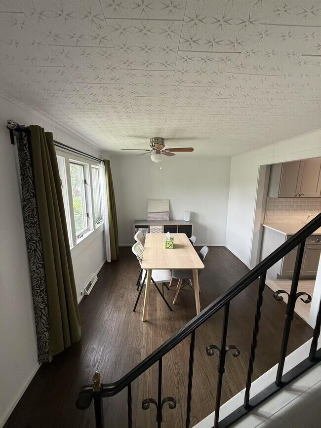 Foto del edificio - 134 E 12th St