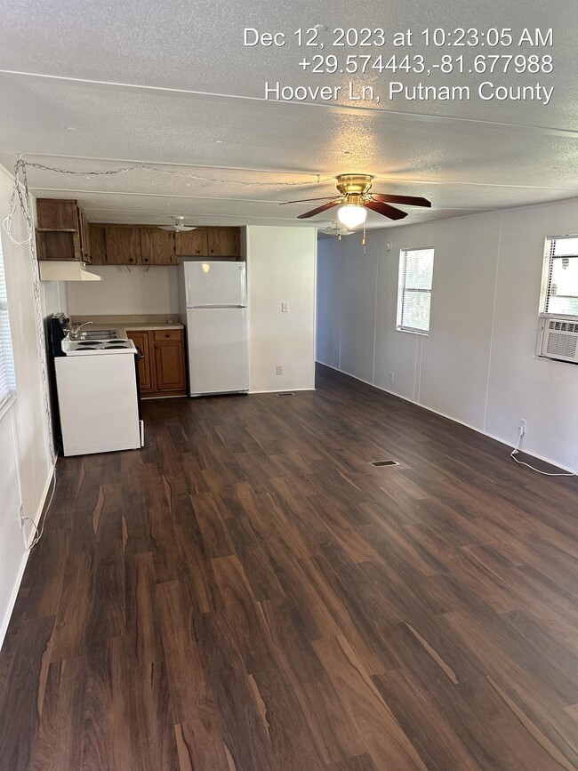 Building Photo - 102 Hoover Ln