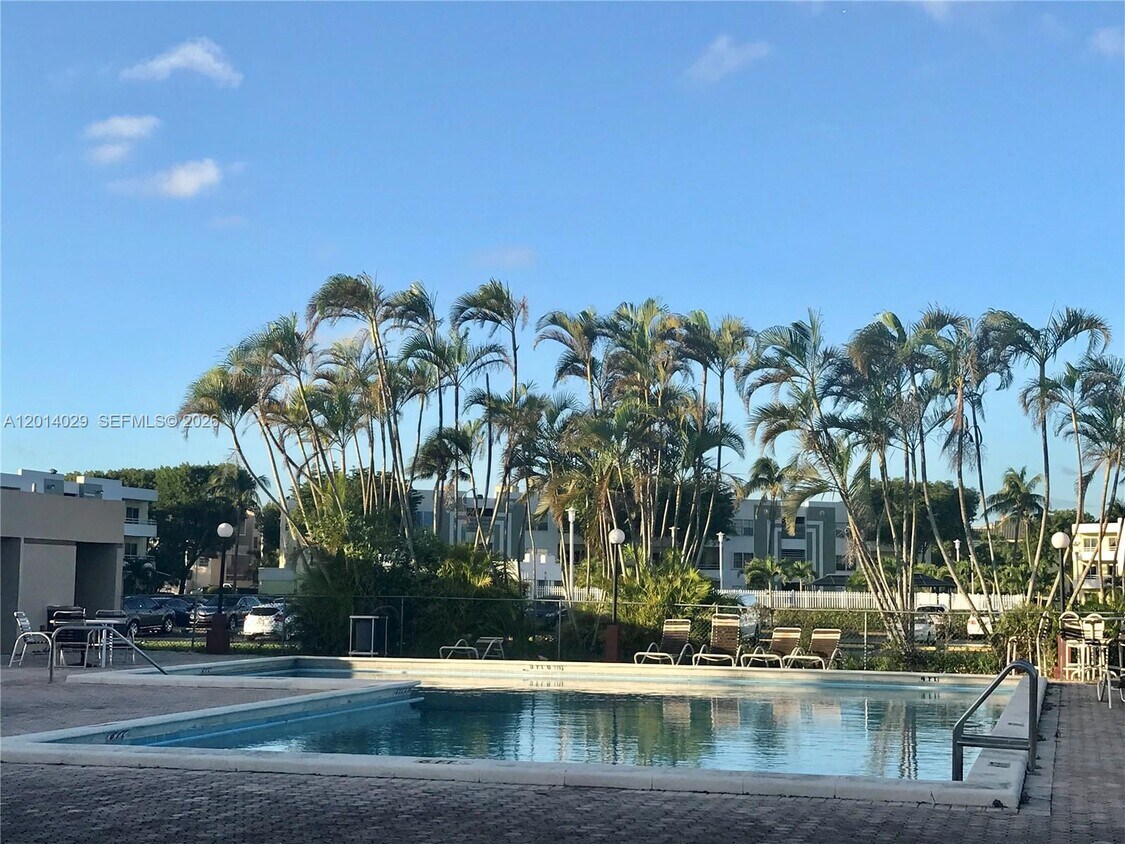 Foto del edificio - 10875 SW 112th Ave
