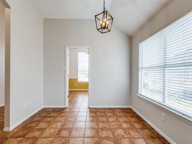 Building Photo - 1664 Knoll Ridge Cir