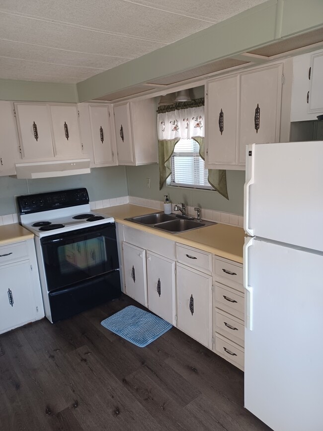 Building Photo - 37829 Easy Ave