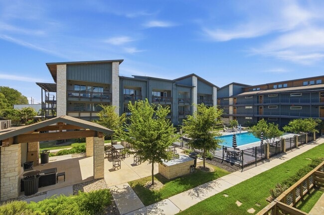 Foto del edificio - 4704 Sunset Trail