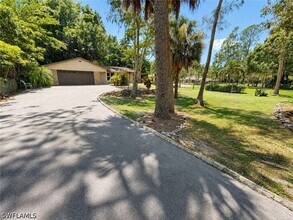 Building Photo - 4980 Coral Wood Dr