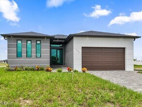 Building Photo - 4333 NW 33rd Ln