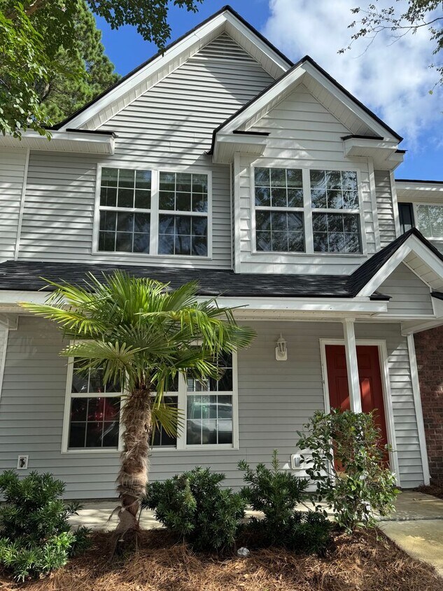 Primary Photo - Townhouse in Townes at Buckwalter