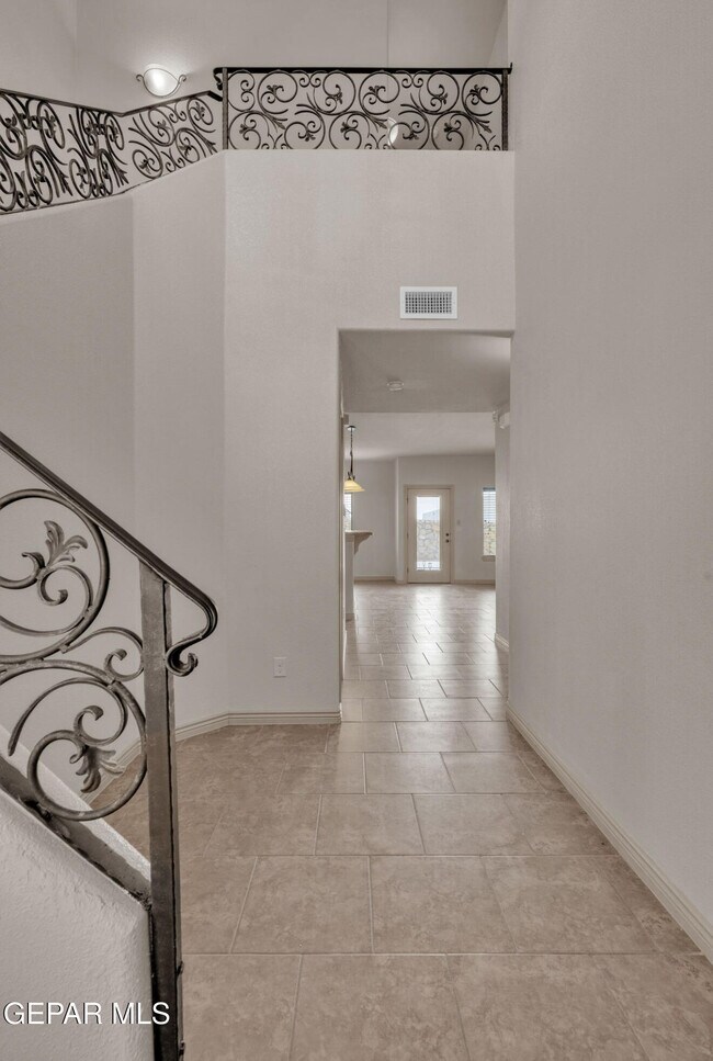 Building Photo - 11714 Dos Palmas Dr