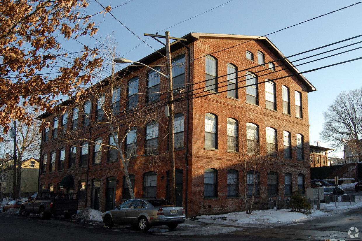 Building Photo - The Hamilton Heights Condominiums