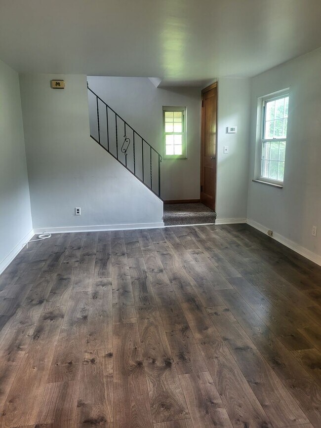 Foto del edificio - Updated 3 Bedroom in Penn Hills - Off-Stre...