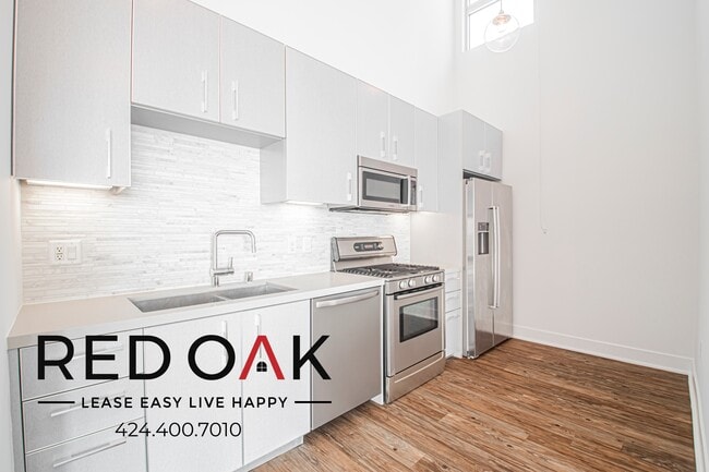 Building Photo - 1168 S Barrington Ave