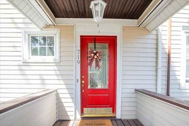 Foto del edificio - 715 Truman Pkwy