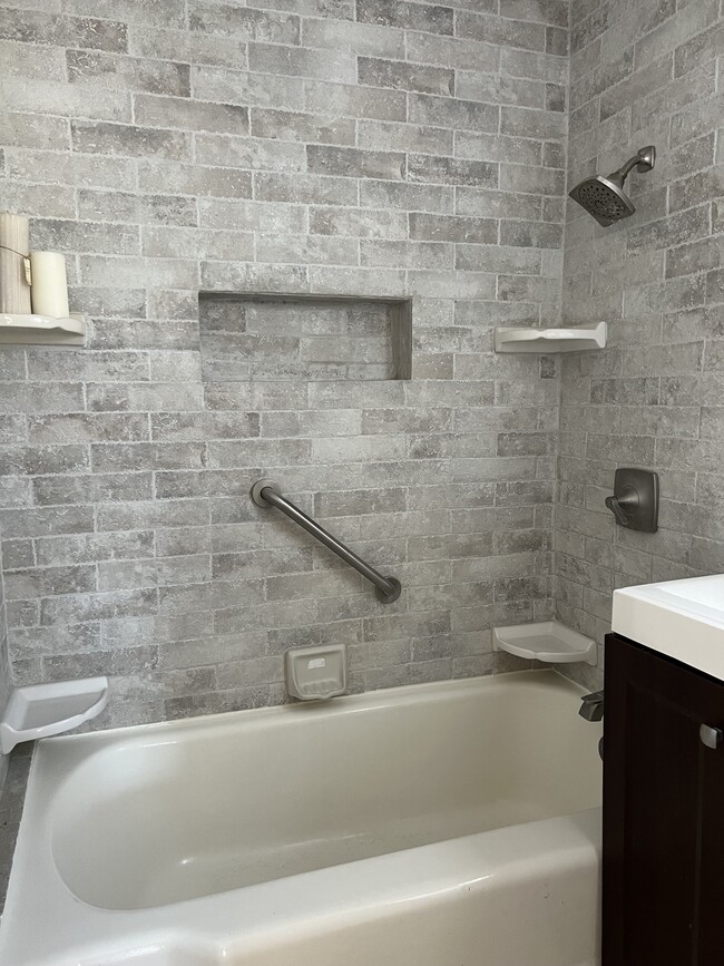 Foto del edificio - 138 E 124th St