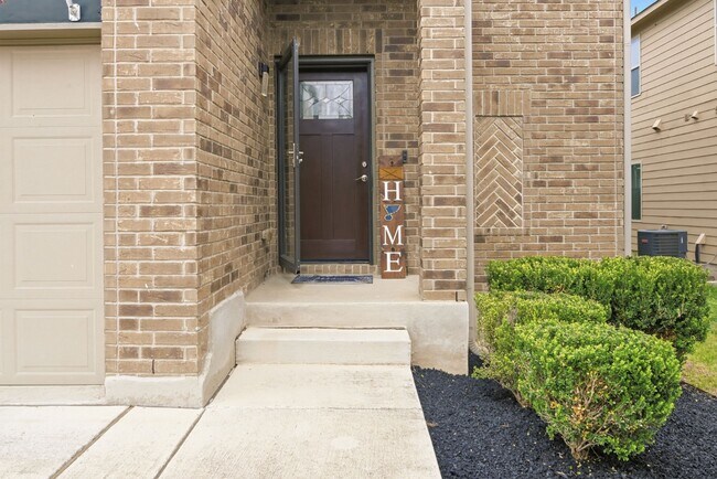 Building Photo - New 3-bed 3-bath home available in Monte Viejo Community! Move in August!