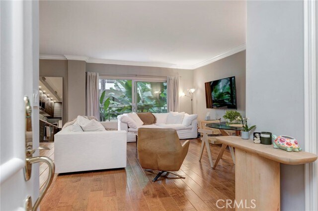 Foto del edificio - 1131 Alta Loma Rd