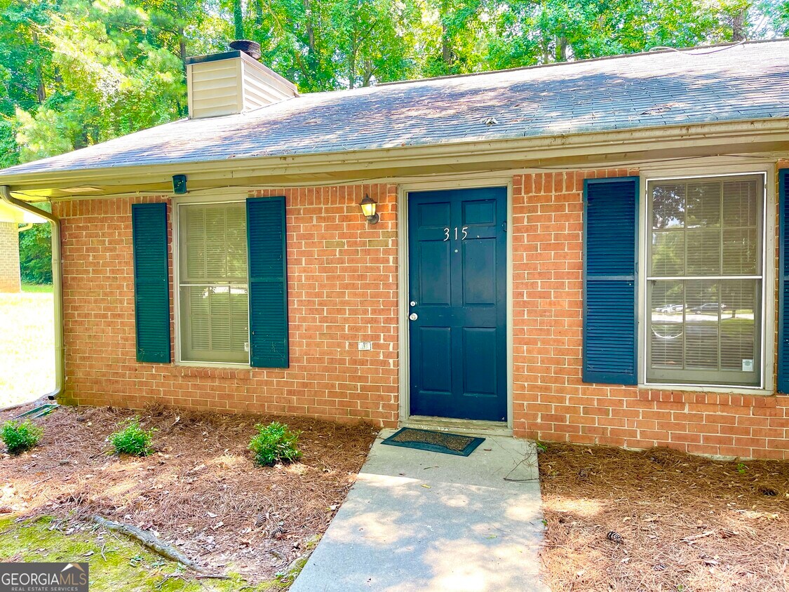 Foto principal - 315 Chase Dr