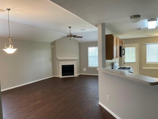Building Photo - 9311 Rippling Fields Dr