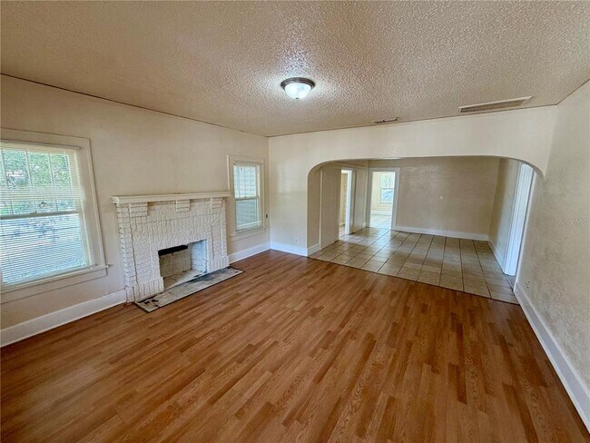 Foto del edificio - 750 38th Ave S