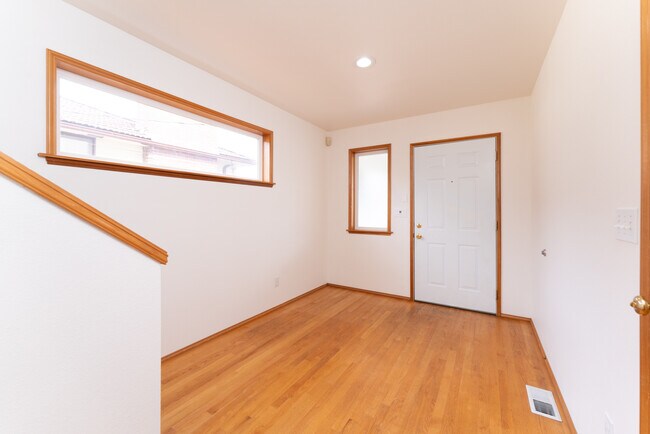 Foto del edificio - 8843 39th Ave S