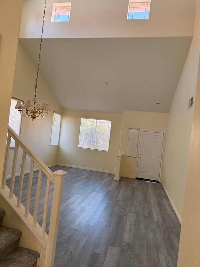 Building Photo - 5679 Allendale Dr