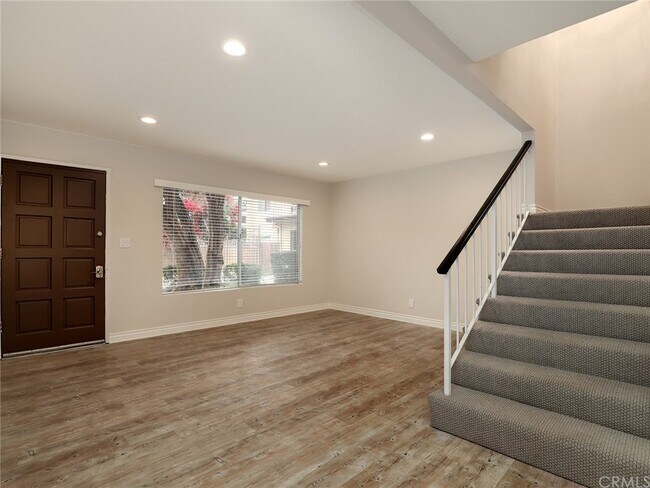 Foto del edificio - 7321 Lennox Ave