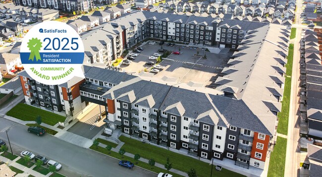 Photo du bâtiment - Henday Suites