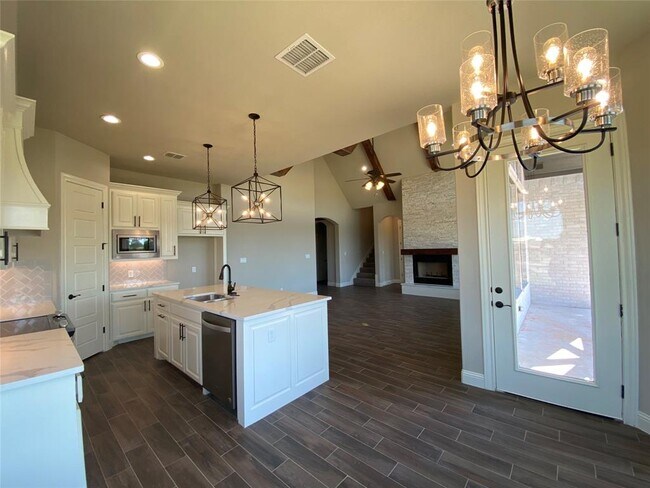 Building Photo - 2301 Wills Way Dr