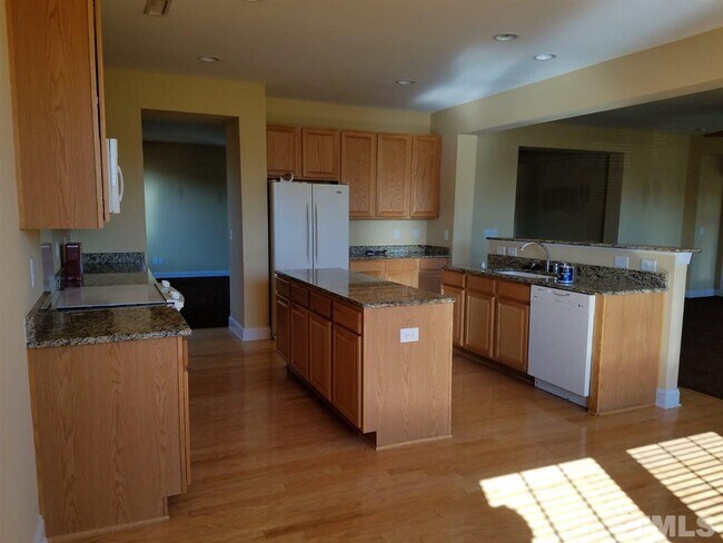 Building Photo - 102 Sea Glass Ct