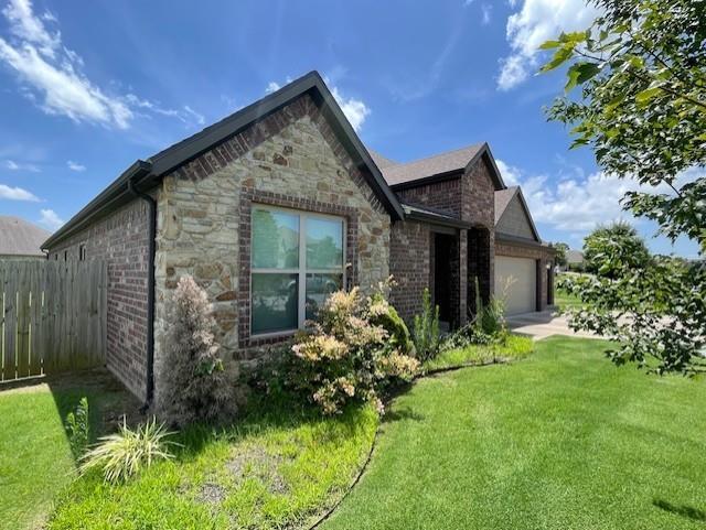 Foto del edificio - 1513 Crestwood Hills Ln