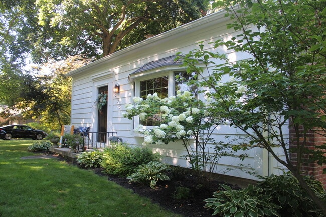 Building Photo - 275 Woodland Dr