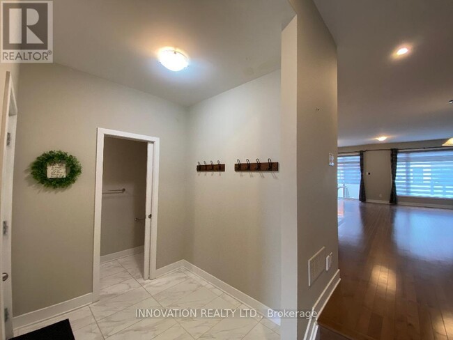 Building Photo - 448 Trident Mews