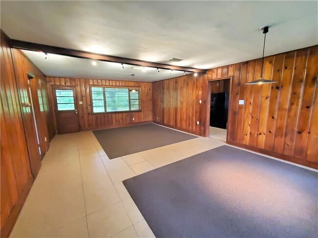 Building Photo - 4262 Hwy 90 Dr