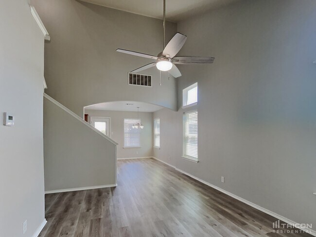 Building Photo - 18521 Mammoth Cave Blvd