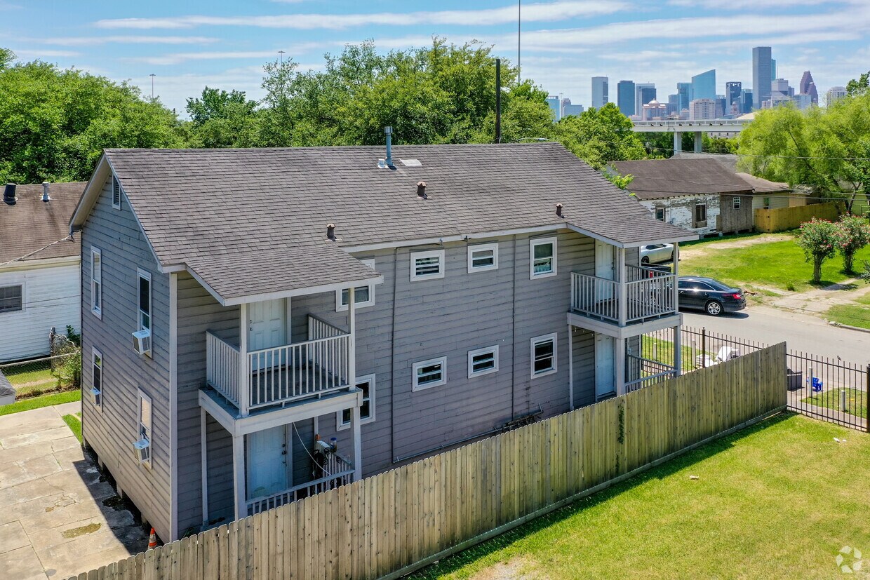 Building Photo - 1412 Sydnor St