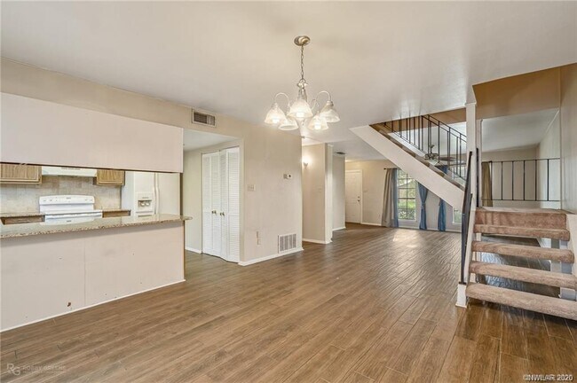 Building Photo - 10011 Smitherman Dr