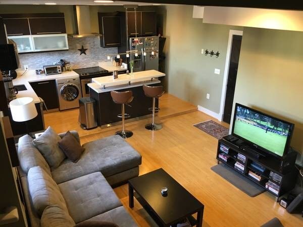 Foto principal - 1409 G St NE