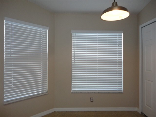 Foto del edificio - 3306 Hoylake Ct