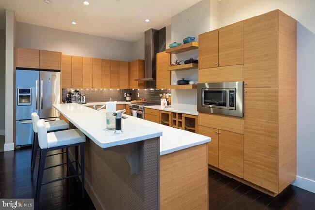 Building Photo - 20 Letitia St