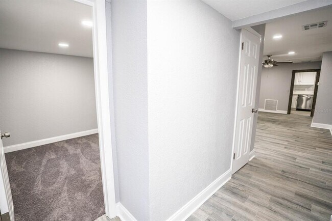 Building Photo - 1928 Macomber Ave